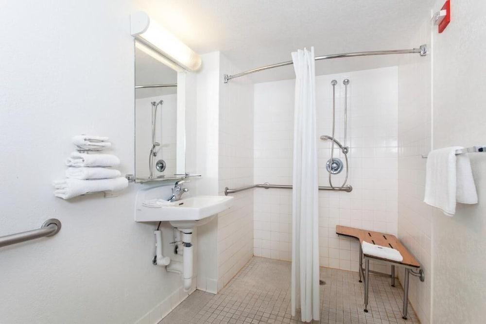 Park Inn By Radisson, Turlock Exterior photo