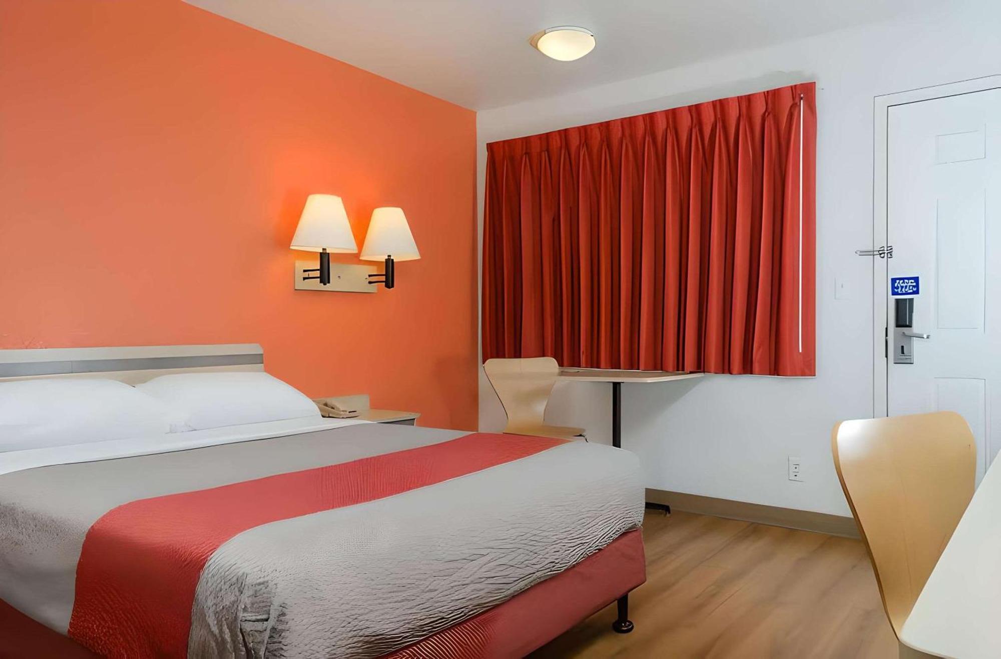 Park Inn By Radisson, Turlock Exterior photo