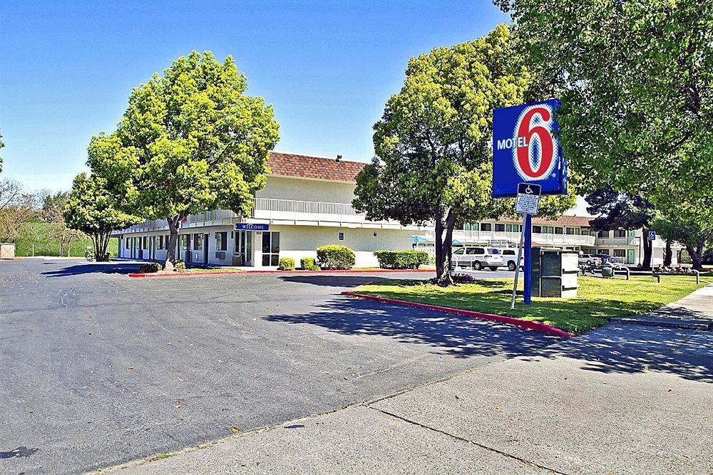Park Inn By Radisson, Turlock Exterior photo